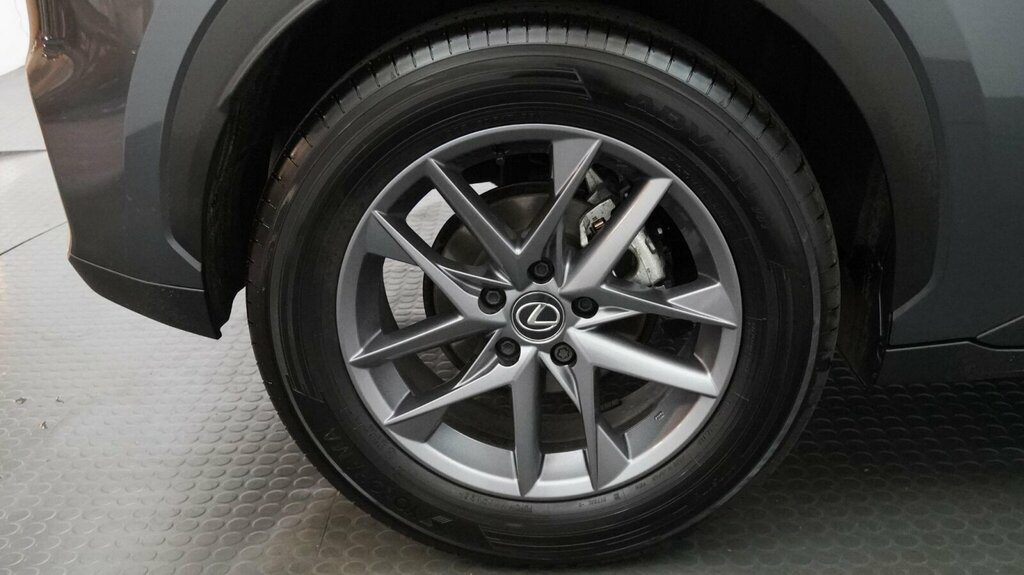 Lexus LBX 1.5 Vvt-ie Takumi Design Suv Hybrid E-c Red #48