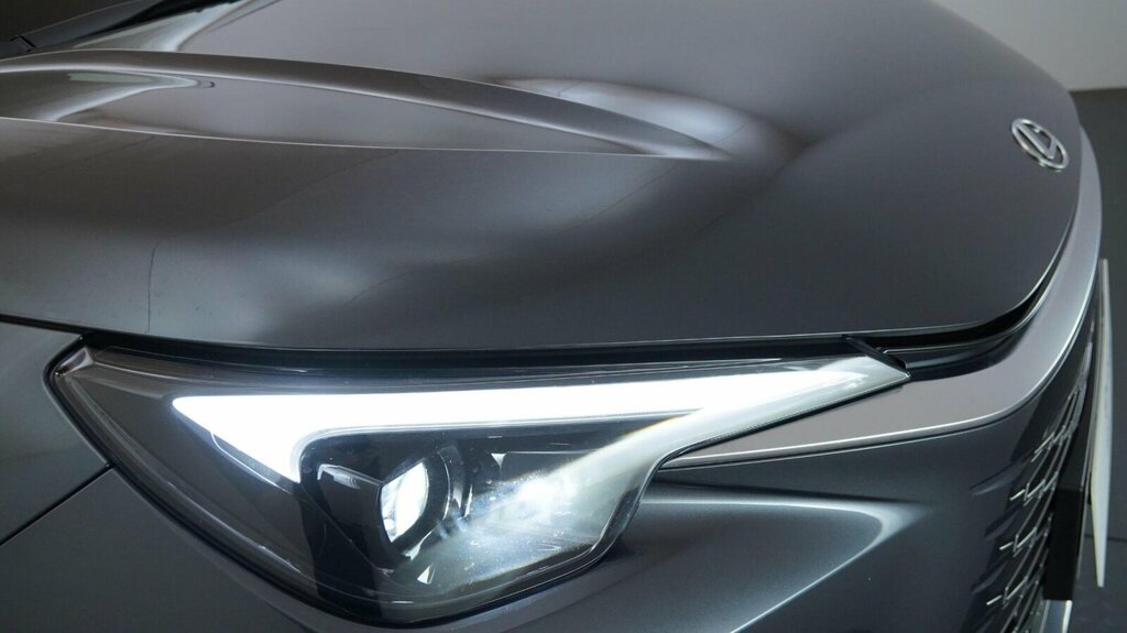 Lexus LBX 1.5 Vvt-ie Takumi Design Suv Hybrid E-c Red #61
