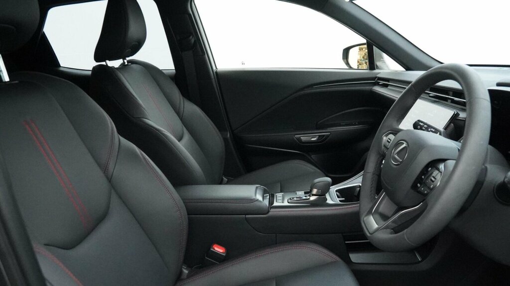 Lexus LBX 1.5 Vvt-ie Takumi Design Suv Hybrid E-c Red #40