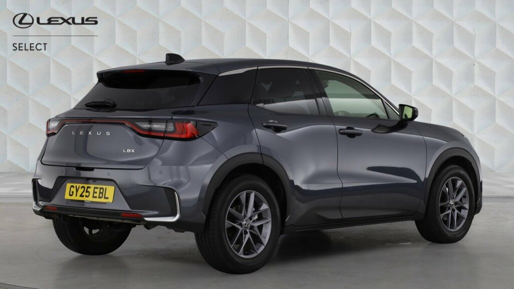 Lexus LBX 1.5 Vvt-ie Takumi Design Suv Hybrid E-c Red #26