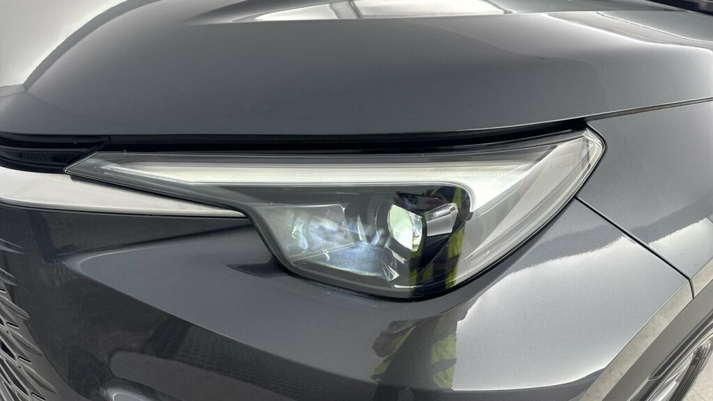 Lexus LBX 1.5 Vvt-ie Takumi Design Suv Hybrid E-c Red #30