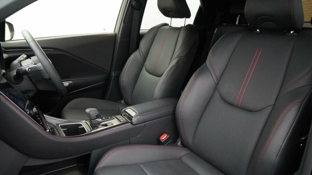 Lexus LBX 1.5 Vvt-ie Takumi Design Suv Hybrid E-c Red #57