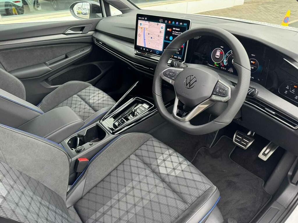 Volkswagen Golf 1.5 Etsi 150 Black Edition Dsg SL26LNA White #6