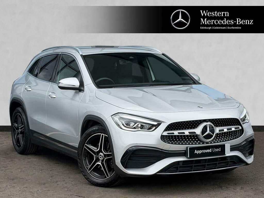 Mercedes-Benz GLA Class Gla 200 Amg Line Executive Silver