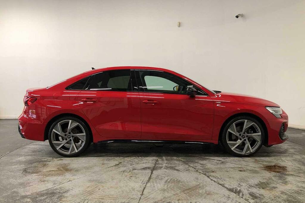 Audi A3 Black Edition Tfsi 150 Ps S Tronic SG75ZXU Red #4
