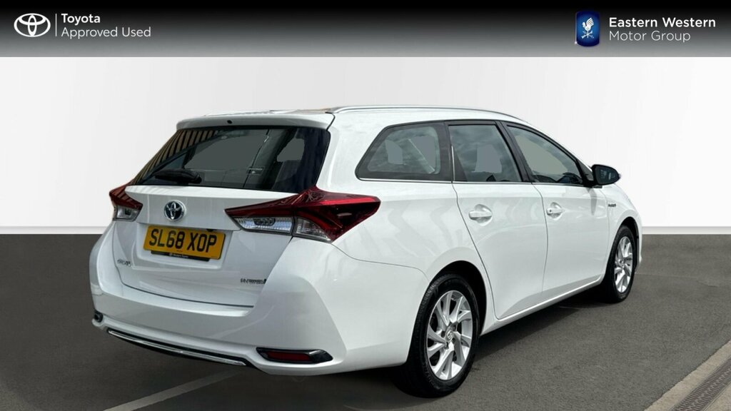 Toyota Auris 1.8 Vvt-h Icon Tech Touring Sports Cvt Euro 6 Ss White #2
