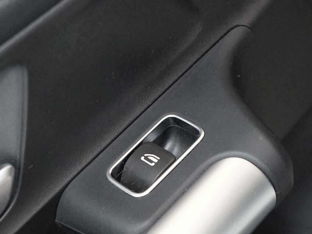 Mercedes-Benz B Class Mpv 1.3 B180 Sport 7G-dct Euro 6 Ss 20202 Black #44