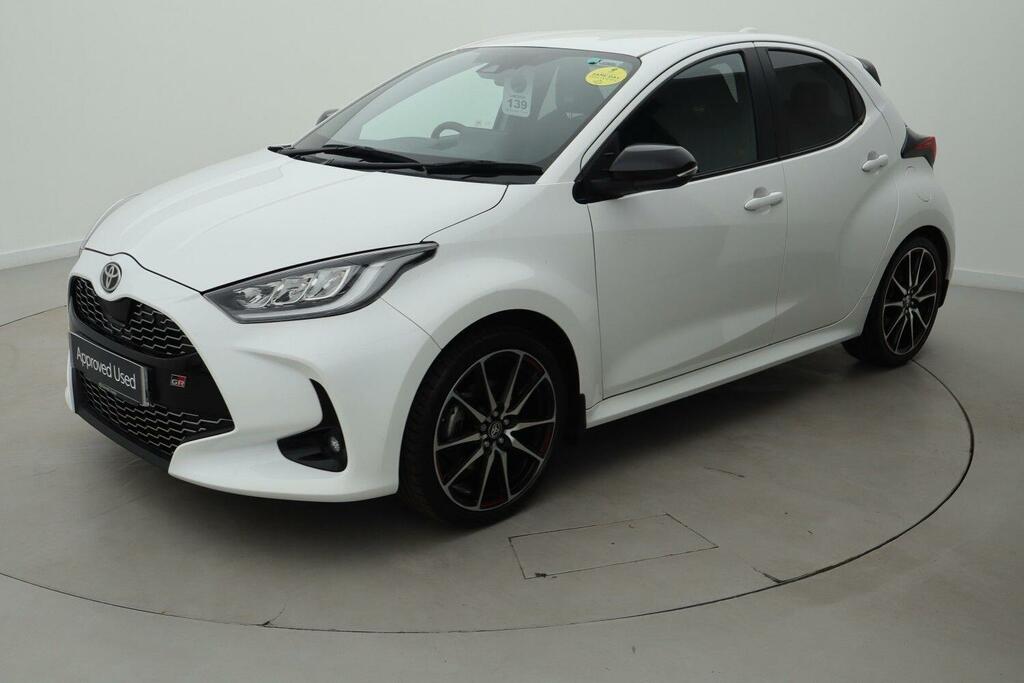 Toyota Yaris 1.5 Vvt-h Gr Sport Hatchback Hybrid E-c ST23FJO White #3