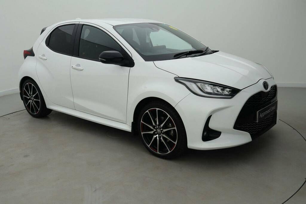 Toyota Yaris 1.5 Vvt-h Gr Sport Hatchback Hybrid E-c White