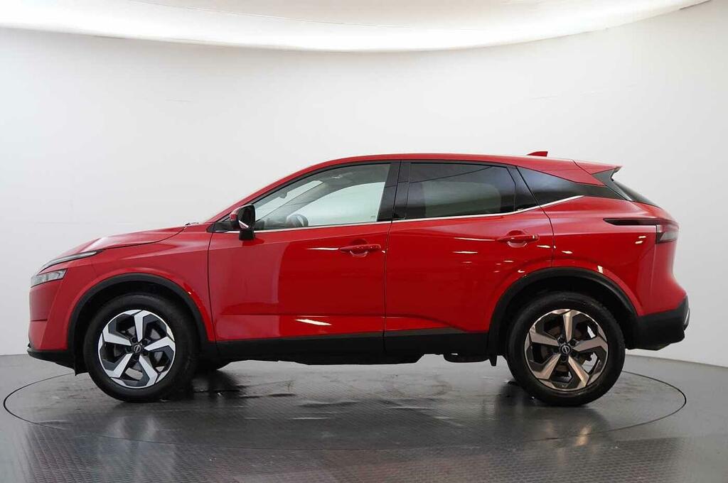 Nissan Qashqai 1.3 Dig-t Mh 140 N-connecta With Sat Nav And 360 V DS23XEB Red #5