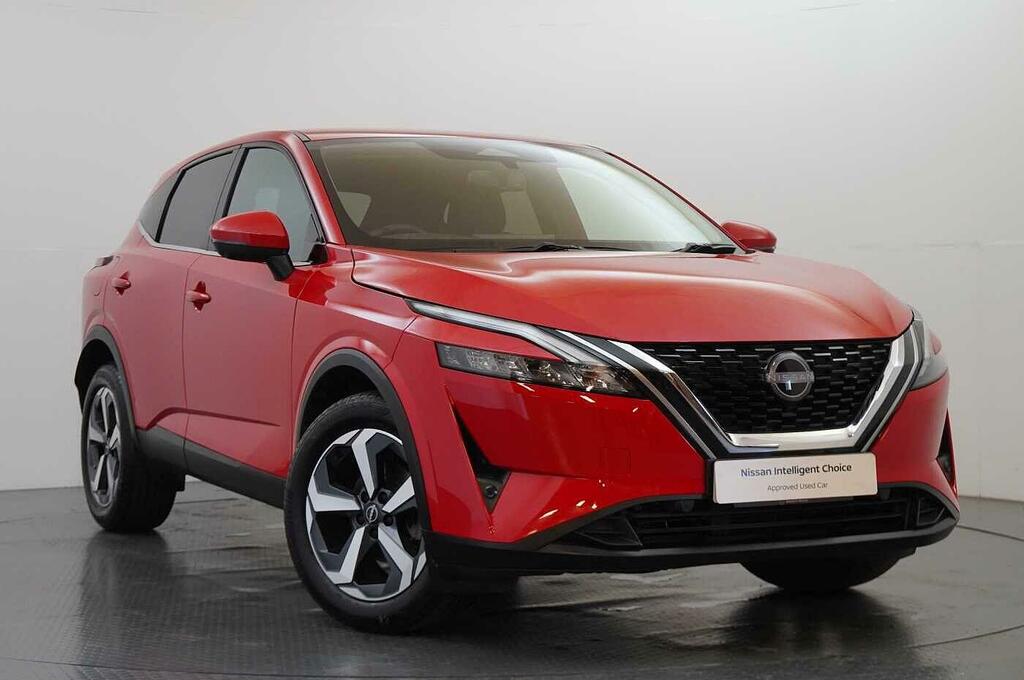 Nissan Qashqai 1.3 Dig-t Mh 140 N-connecta With Sat Nav And 360 V Red