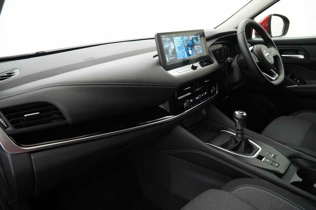 Nissan Qashqai 1.3 Dig-t Mh 140 N-connecta With Sat Nav And 360 V DS23XEB Red #2