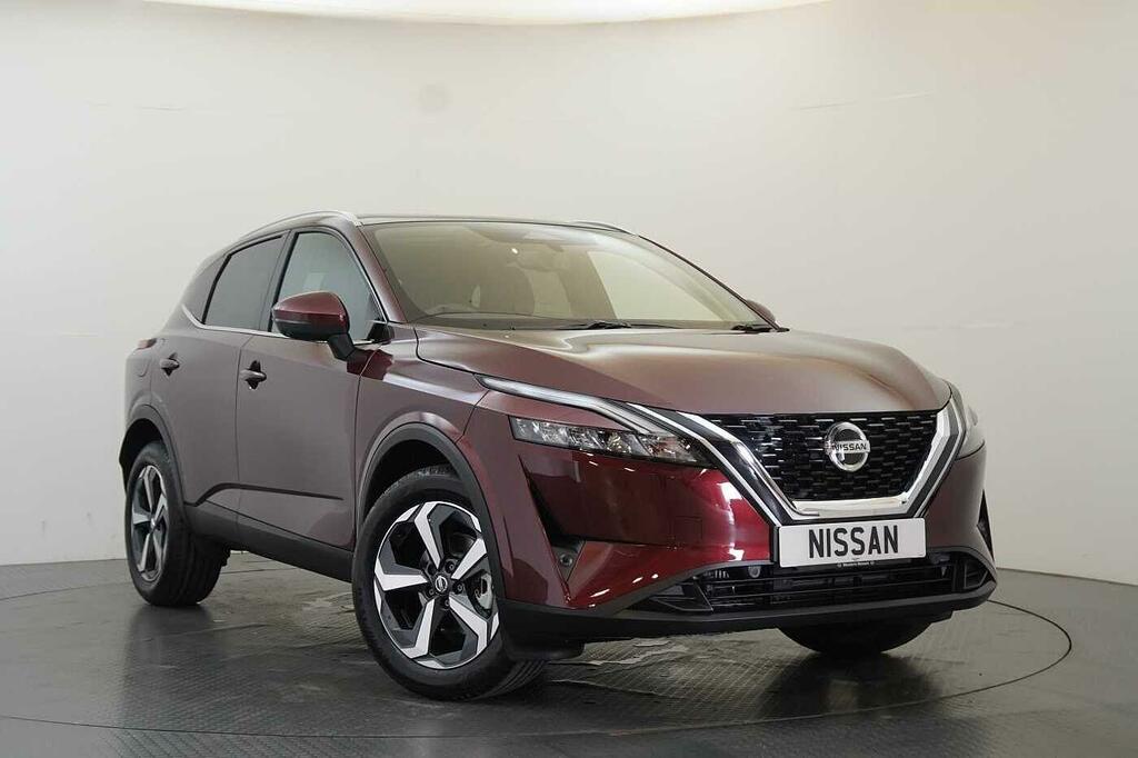 Nissan Qashqai 1.3 Dig-t Mh 158 N-connecta X-tronic With Gla Red