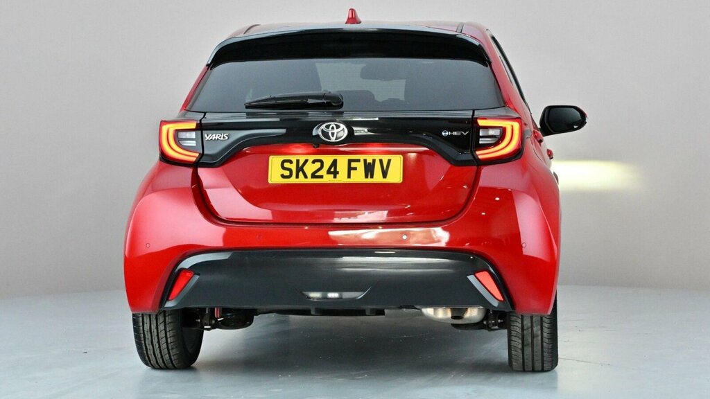 Toyota Yaris 1.5 Vvt-h Excel E-cvt Euro 6 Ss SK24FWV Red #5