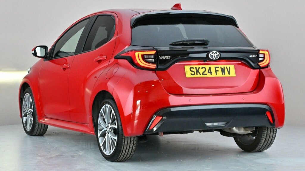Toyota Yaris 1.5 Vvt-h Excel E-cvt Euro 6 Ss SK24FWV Red #3