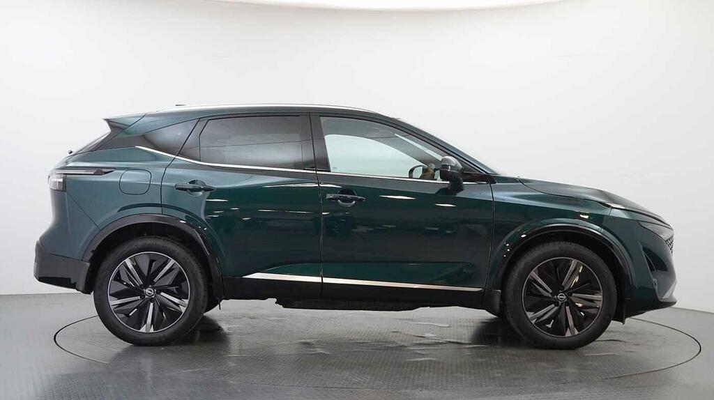 Nissan Qashqai 1.3 Dig-t Mh 158 Tekna With Glass Roof And Drive A SK74FBA Green #6
