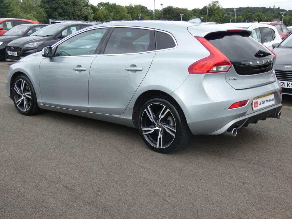 Volvo V40 T2 R-design Rear Park Assist, 17 Ixion A Red #13