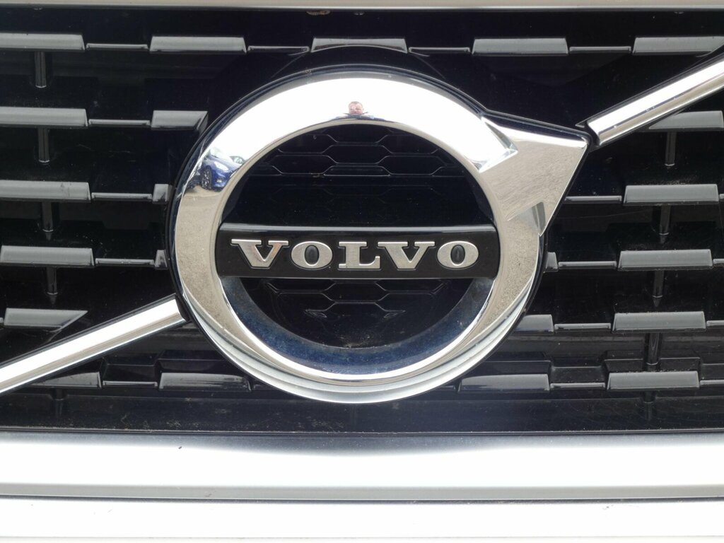 Volvo V40 T2 R-design Rear Park Assist, 17 Ixion A Red #18