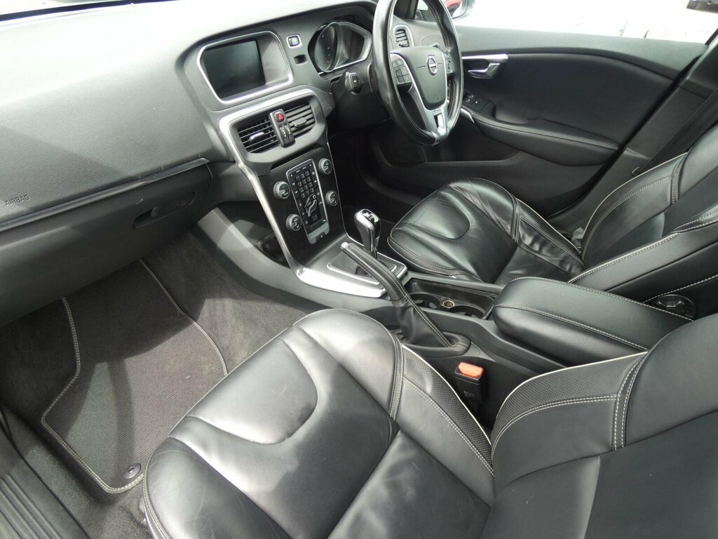 Volvo V40 2.0 D2 R-design Pro Euro 6 Ss Silver #2