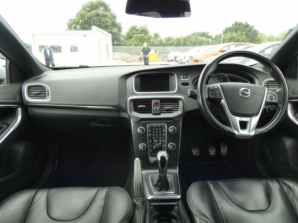 Volvo V40 2.0 D2 R-design Pro Euro 6 Ss Silver #4