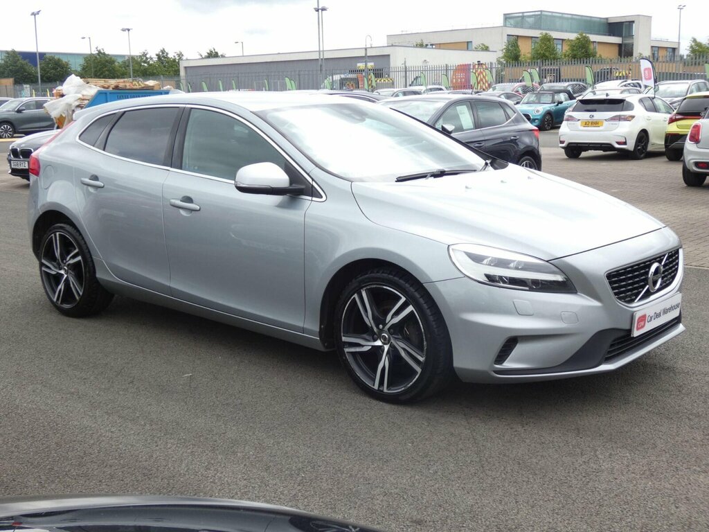 Volvo V40 T2 R-design Rear Park Assist, 17 Ixion A Red #11