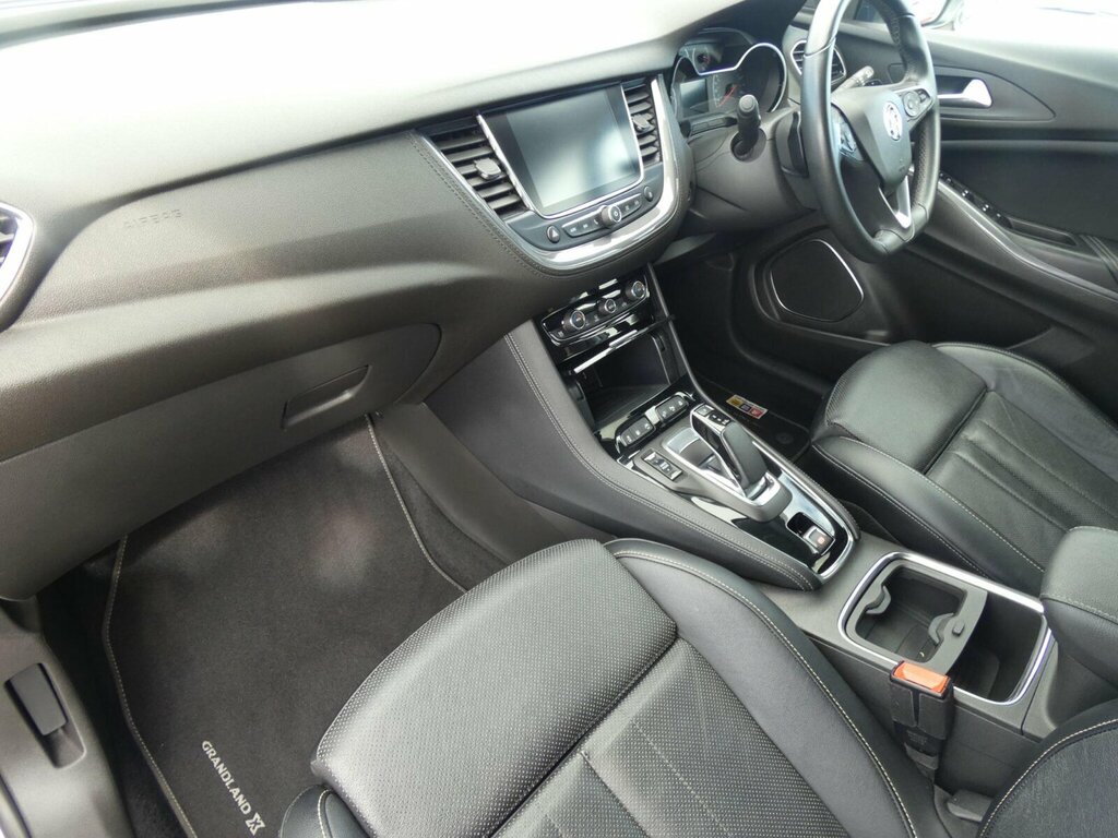 Vauxhall Grandland X 1.5 Turbo D Se #14