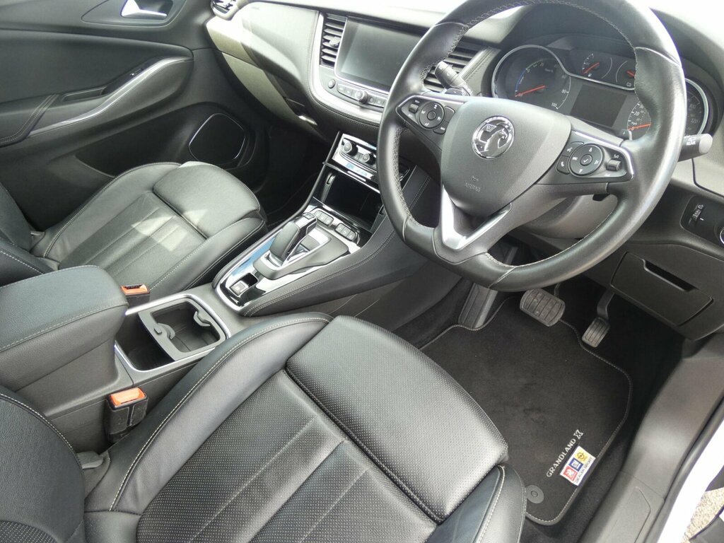 Vauxhall Grandland X 1.5 Turbo D Se #17