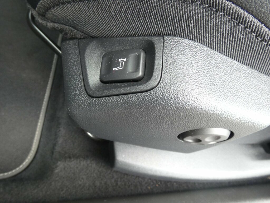Vauxhall Grandland X 1.5 Turbo D Se #23