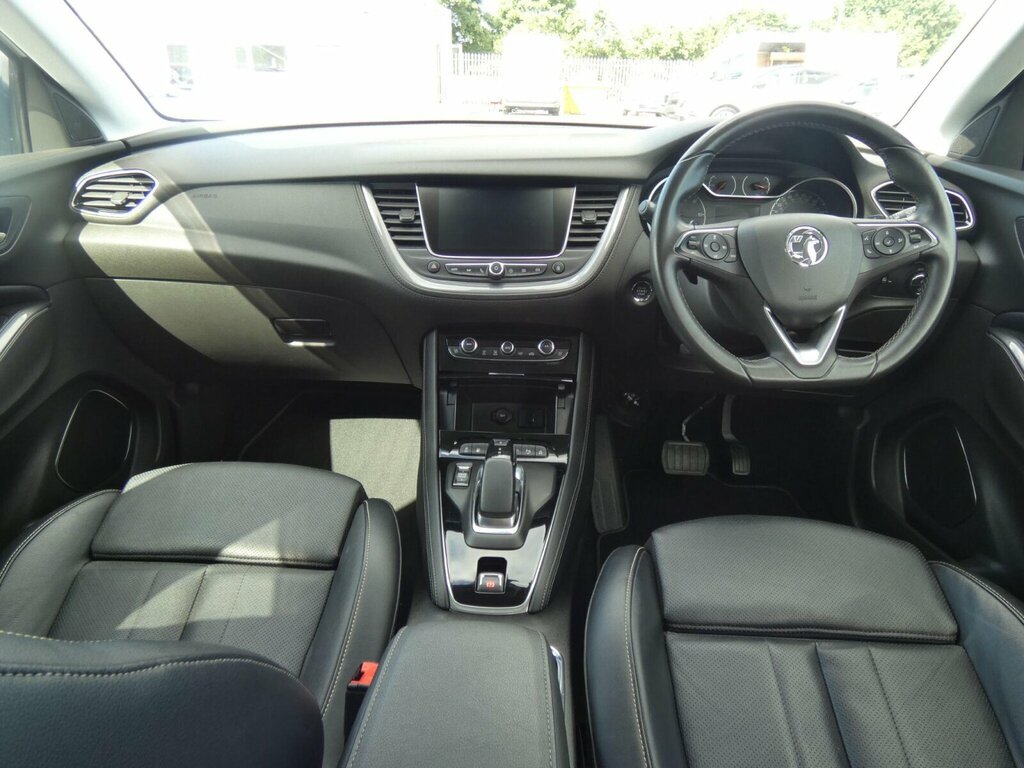 Vauxhall Grandland X 1.5 Turbo D Se #11