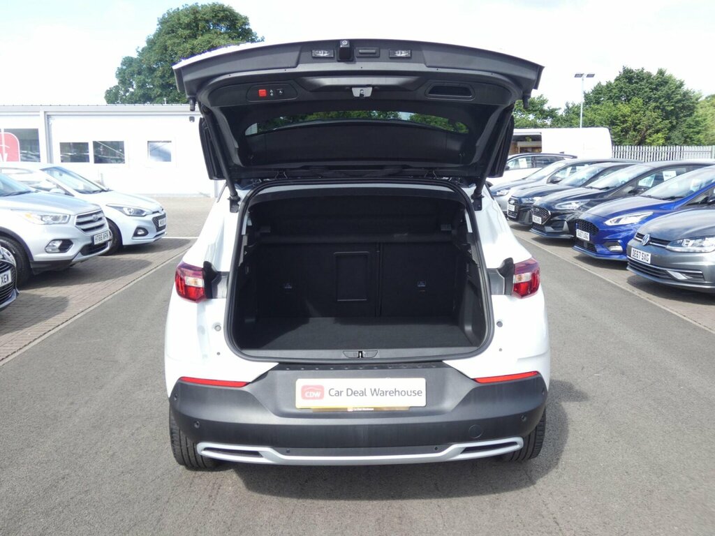 Vauxhall Grandland X 1.5 Turbo D Se #43