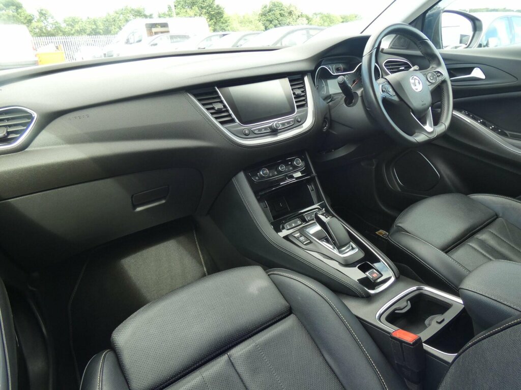 Vauxhall Grandland X 1.5 Turbo D Se #13
