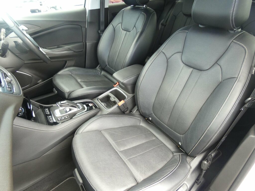 Vauxhall Grandland X 1.5 Turbo D Se #45