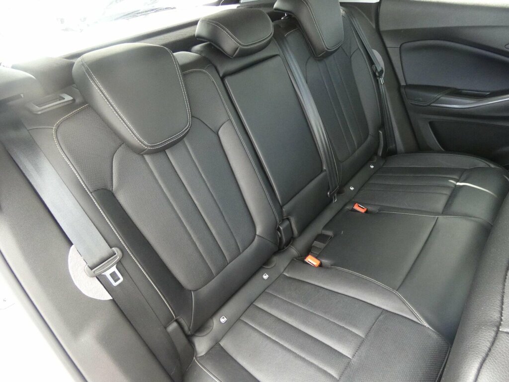 Vauxhall Grandland X 1.5 Turbo D Se #19
