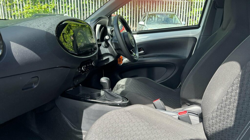 Toyota Aygo X 1.0 Vvt-i Edge X-shift Euro 6 Ss White #5