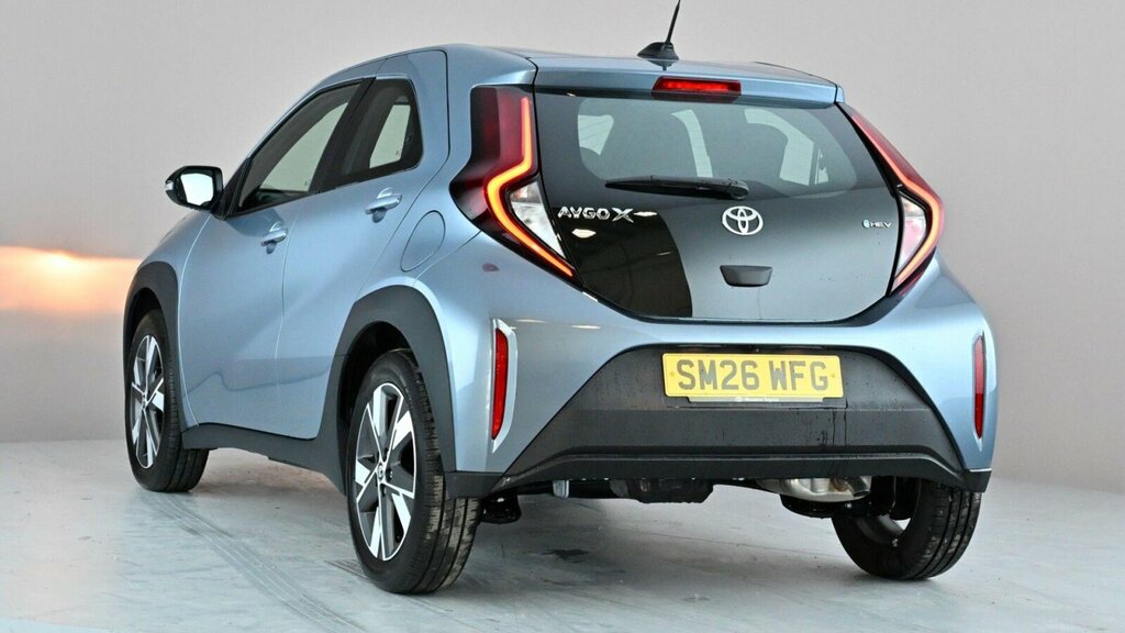 Toyota Aygo X 1.5H Icon Cvt Euro 6 Ss Grey #3
