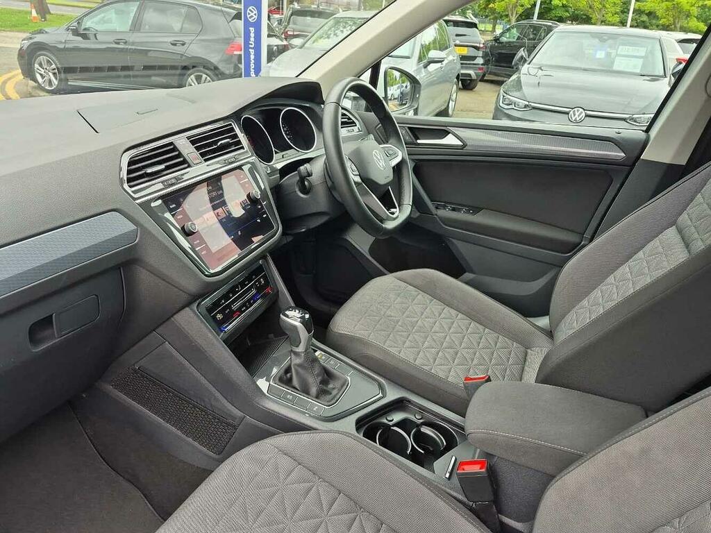 Volkswagen Tiguan Life 1.5 Tsi 150Ps 7-Speed Dsg White #2