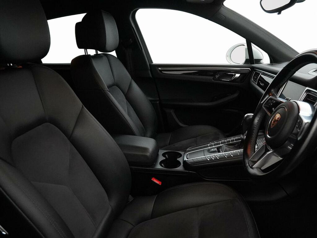 Porsche Macan 3.0T V6 Gts Suv Pdk 4Wd Euro 6 Ss 3 Black #15