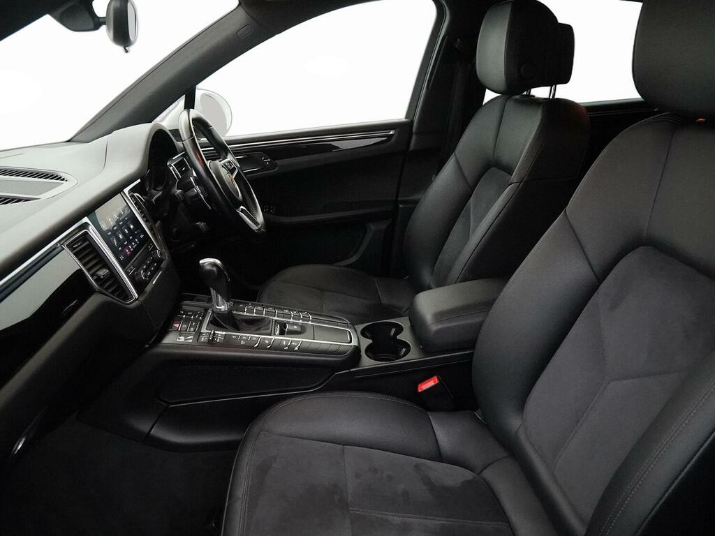 Porsche Macan 3.0T V6 Gts Suv Pdk 4Wd Euro 6 Ss 3 Black #35