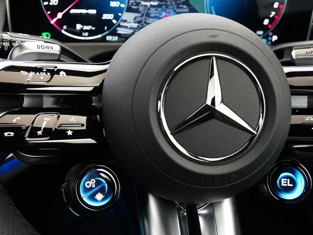 Mercedes-Benz E Class E220d Urban Edition Black #27
