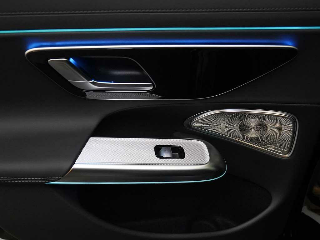 Mercedes-Benz E Class E220d Urban Edition Black #36