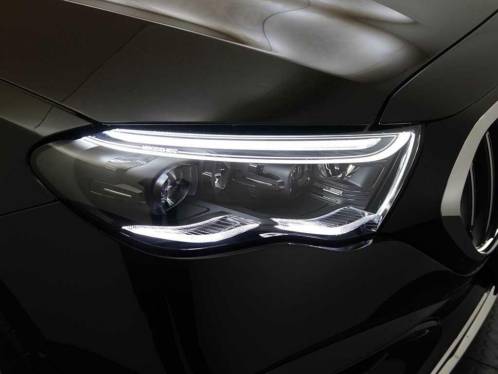 Mercedes-Benz E Class E220d Urban Edition Black #16