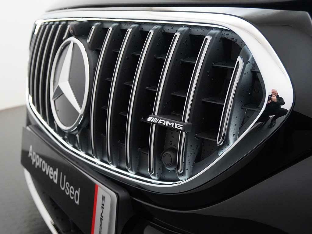 Mercedes-Benz E Class E220d Urban Edition Black #46