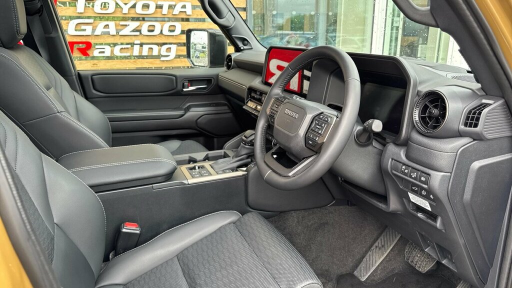 Toyota Land Cruiser Suv White #13