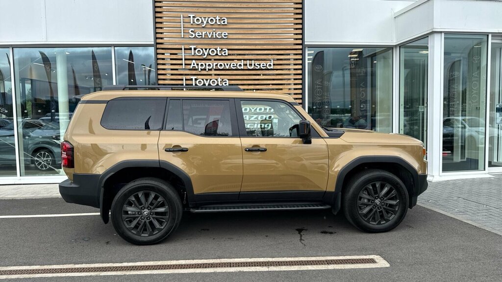 Toyota Land Cruiser Suv White #23