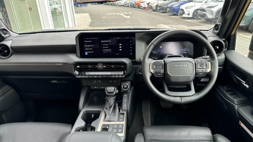 Toyota Land Cruiser Suv White #7