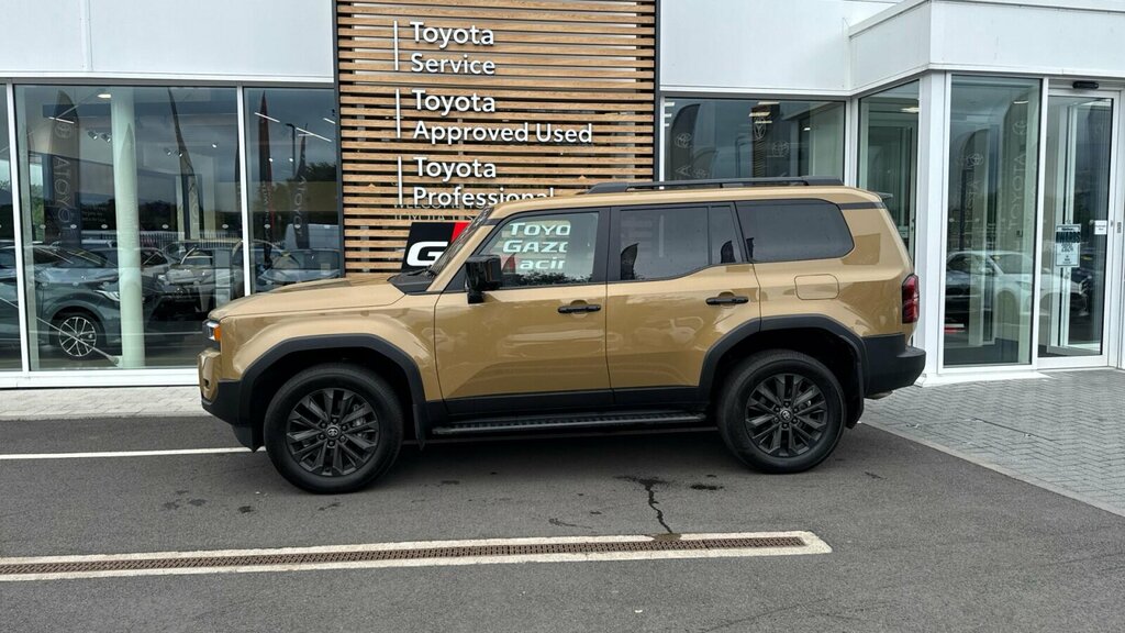 Toyota Land Cruiser Suv White #24