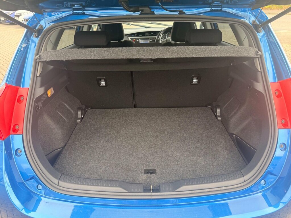 Toyota Auris 1.2 Vvt-i Design 114 Bhp Blue #28