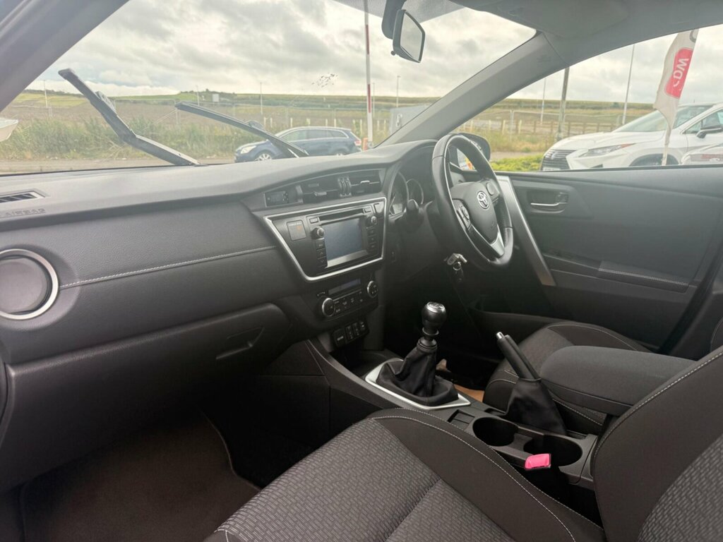 Toyota Auris 1.2 Vvt-i Design 114 Bhp Blue #13
