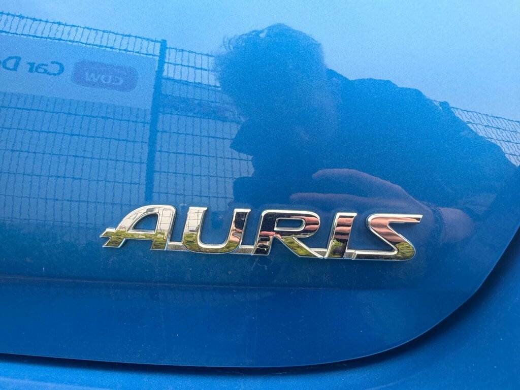 Toyota Auris 1.2 Vvt-i Design 114 Bhp Blue #30