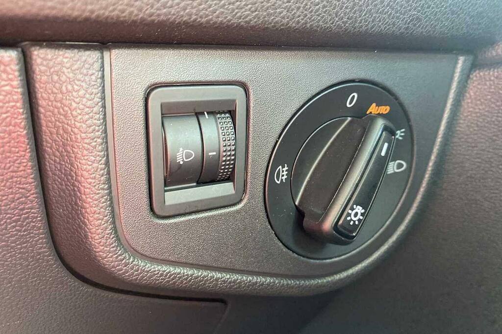 Volkswagen Polo 1.0 Tsi Life 95 Ps White #26